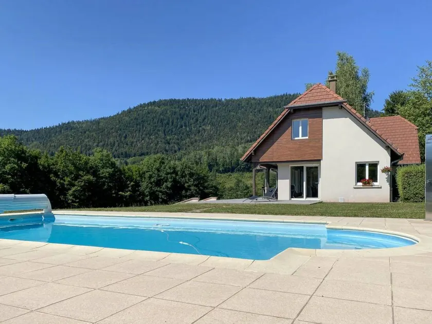 Children-friendly house with barbeque, garden & private pool | Good for workation - Image 1