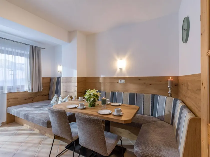 Apartamento con jardín, barbacoa y terraza - Image 1