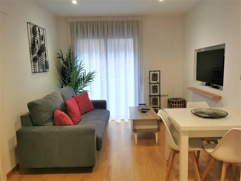 Apartment with terrace | Near Cinema Museum - Image 1