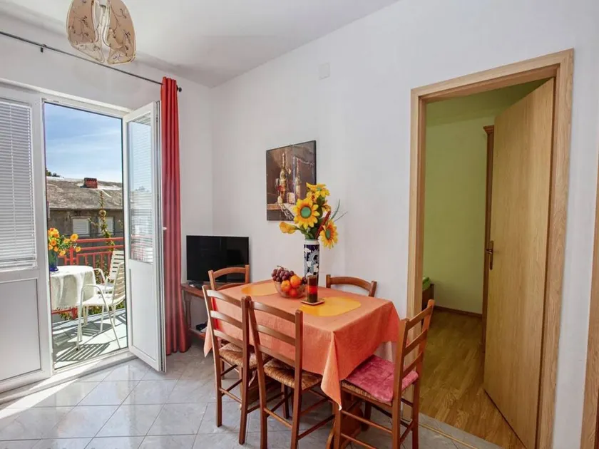 Flat with barbeque & terrace - Image 1