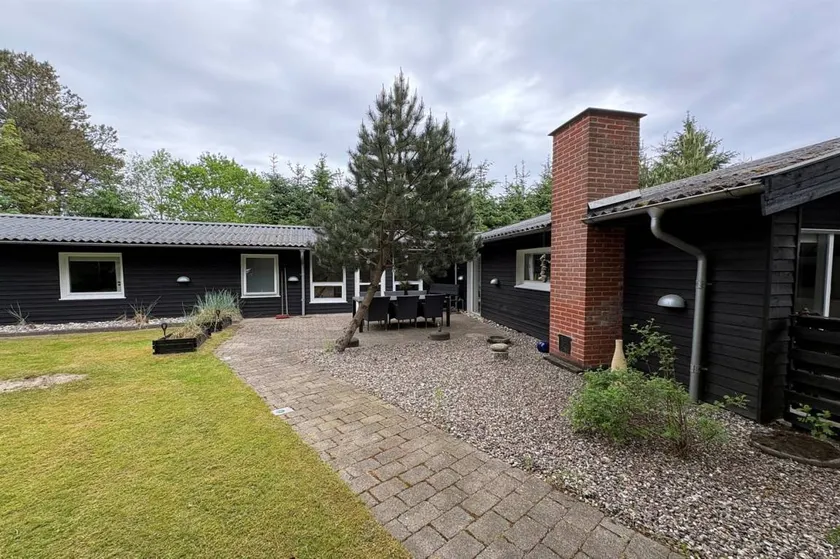 Wonderful house with terrace, barbeque & garden | Dogs allowed - Image 1