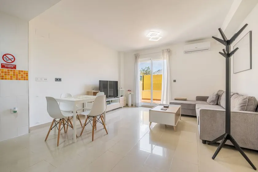 Holiday apartment with garden, terrace & pool | City view - Image 1