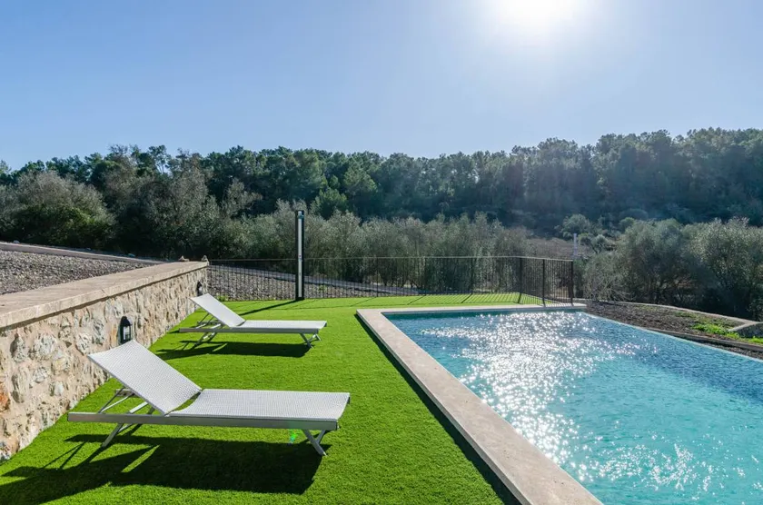Family-oriented pleasant villa with terrace, private pool & barbeque - Image 1