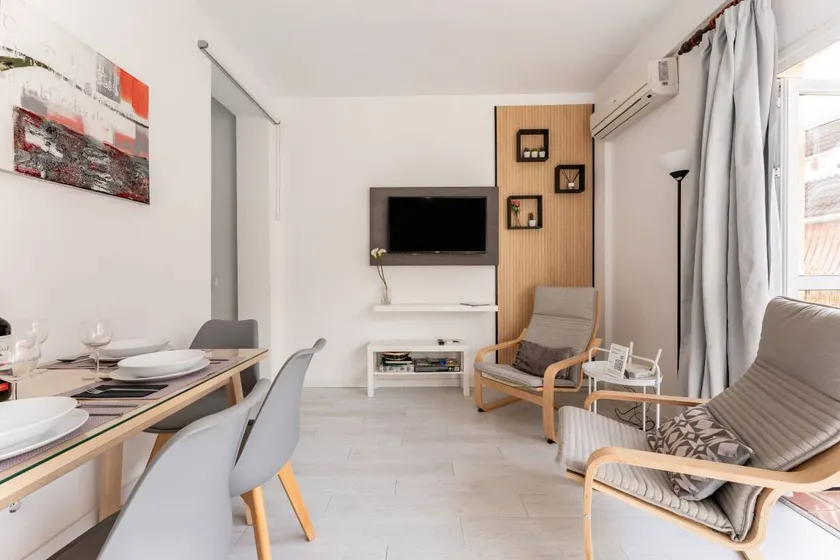 Apartment with terrace | City view - Image 1
