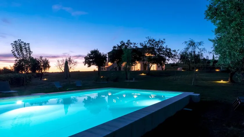 Encantadora villa apta para familias con jardín, terraza y piscina privada | Vistas a la piscina | Admite perro - Image 1