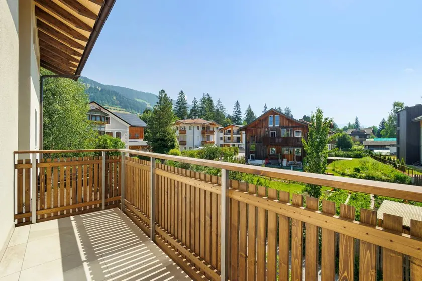Flat with garden | Mountain view - Image 1