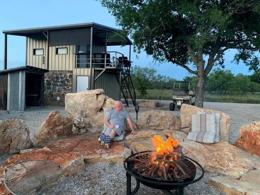 Wilderness Cabin Rental Perfect for Glamping in Texas - Image 1