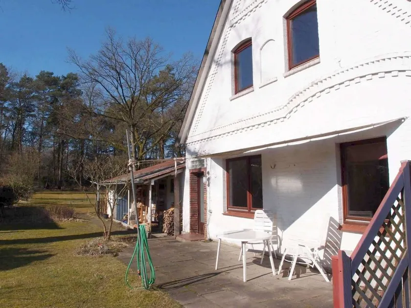 Schöne Wohnung mit Garten und Terrasse - Image 1