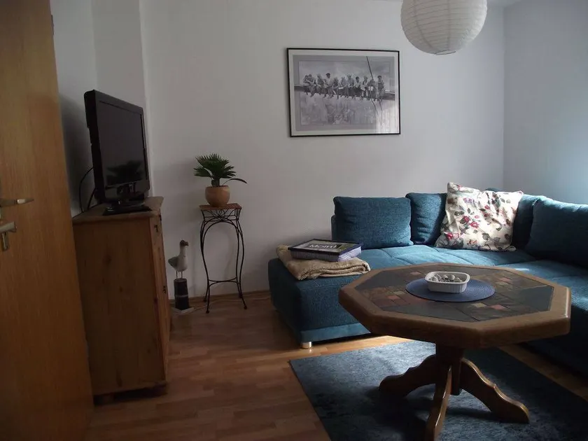Holiday apartment with terrace, BBQ & garden - Image 1