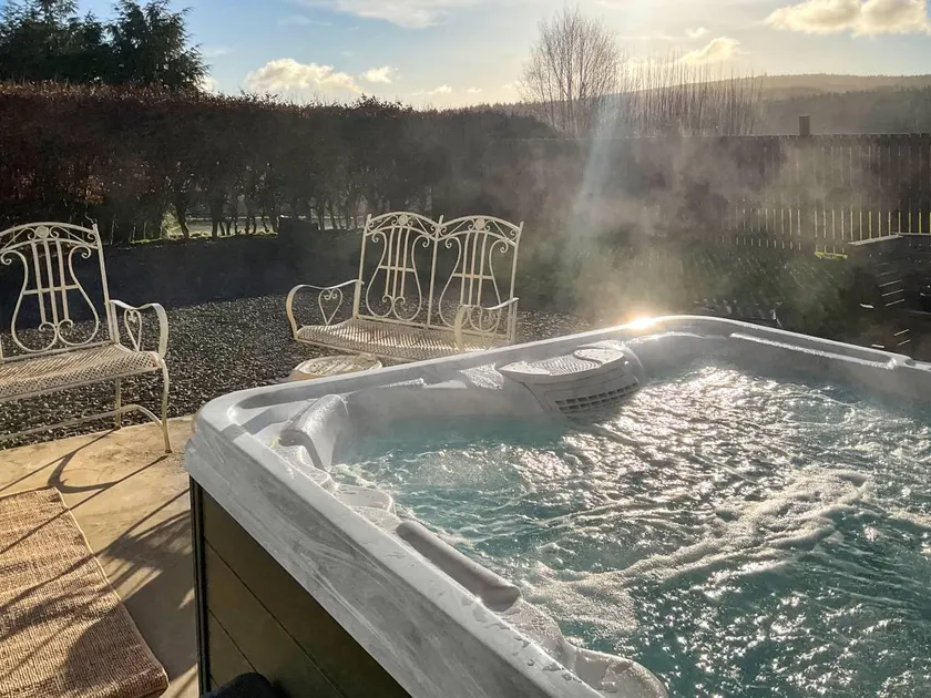 Children-friendly nice cottage with jacuzzi & garden | Pets are welcome - Image 1
