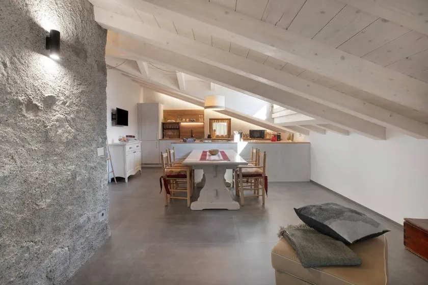 Apartamento vacacional apropiado para familias con jardín, barbacoa y sauna | Vistas al jardín | Perfecto para el trabajo en remoto | Acepta mascotas - Image 1