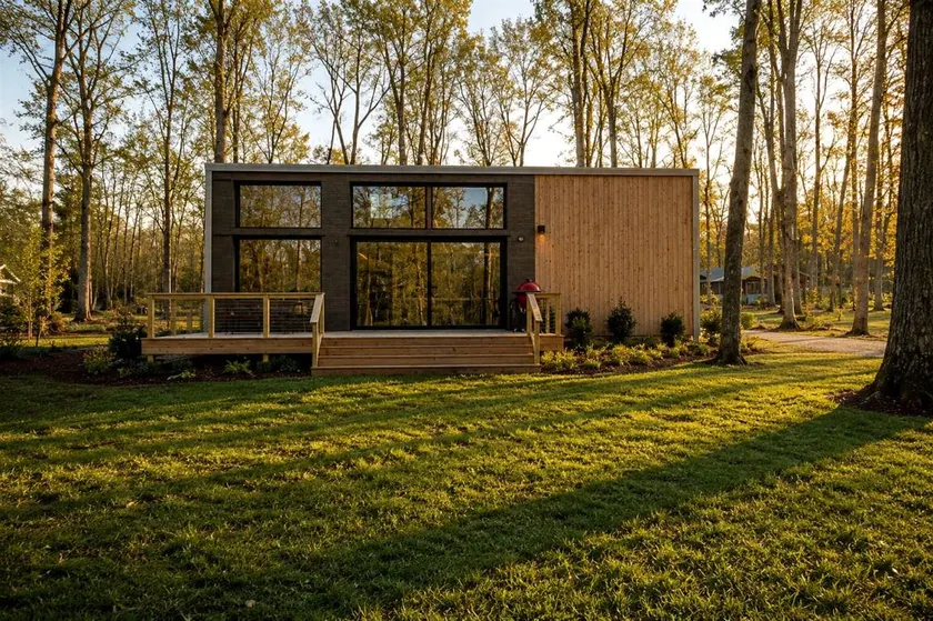 Contemporary Forest Hideaway with Stunning Glass Architecture in Tracy, Tennessee - Image 1
