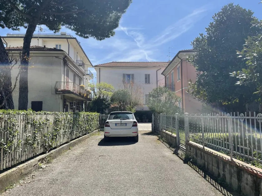 Villa avec terrasse et jardin | Vue jardin - Image 1