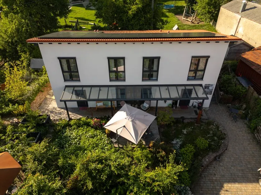 Dedicated room with terrace, garden & barbeque | Garden view - Image 1