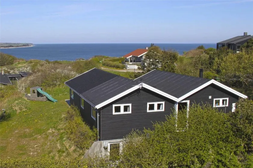 Fully equipped lovely house with barbeque & terrace - Image 1