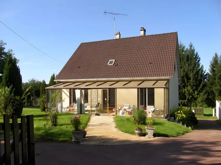 Maison de vacances adaptée aux familles avec terrasse, barbecue et jardin | Vue jardin - Image 1