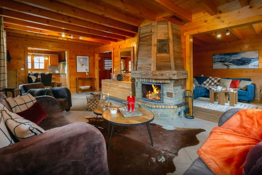 Enjoy peace, great skiing at this 4-star alpine chalet 10p - OVO Network - Image 1