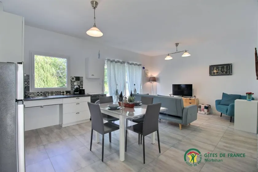 Gite with terrace & garden - Image 1