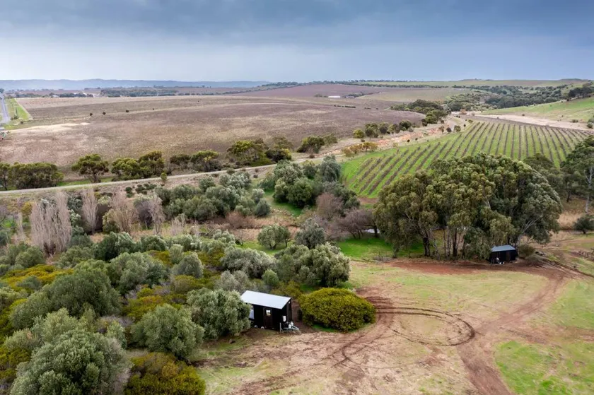 Serene Tiny House with Fire Pit in McLaren Vale, South Australia - Image 1