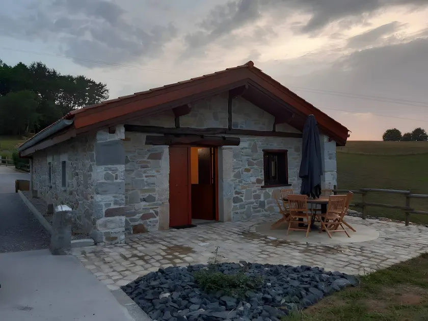 Holiday home | Garden view - Image 1