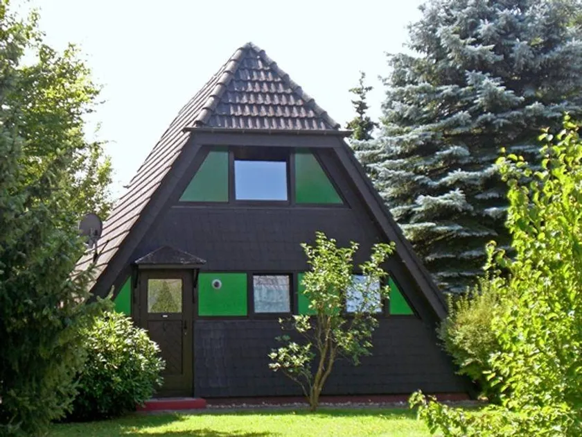 Family-oriented lovely house with terrace & garden | Pets allowed - Image 1