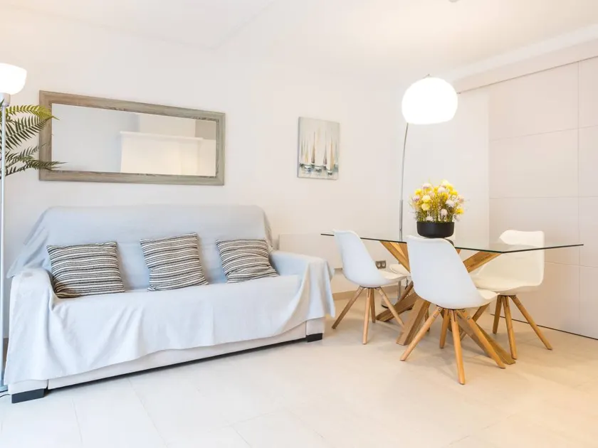 Beachfront Apartment with Terrace, Elevator, Sleeps 6 - Llafranc, Spain - Image 1