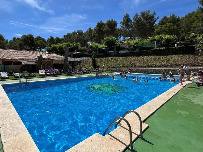 Wunderschöner Bungalow mit Pool und Terrasse | Bergblick | Haustiere sind willkommen - Image 1