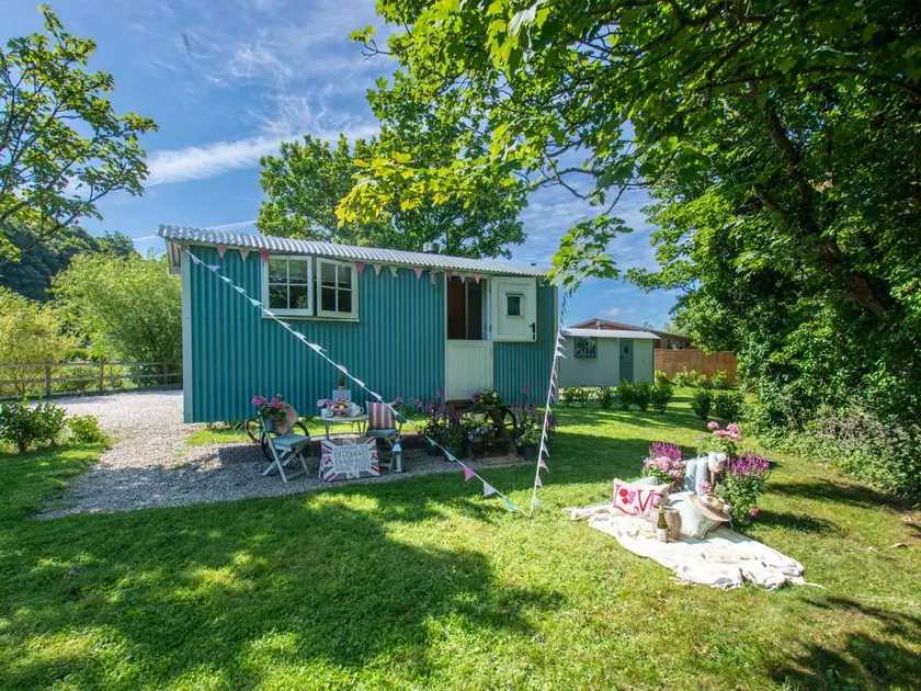 Cottage with garden | Beach view - Image 1