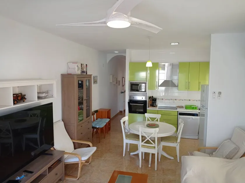 Flat with terrace | City view - Image 1