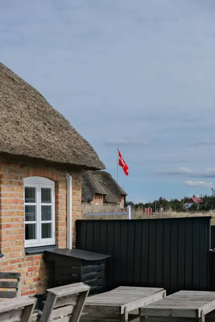 Newly renovated cozy old thatched house 50 meters from the Sea - Image 1