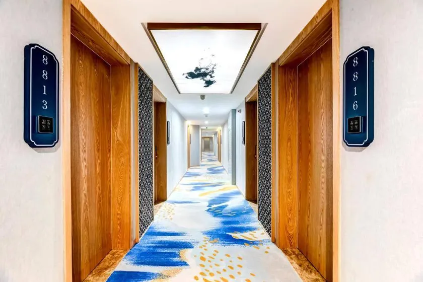 Happy Dragon Universal Vacation Hotel (Beijing Tongzhou Wanda Plaza) - Image 1