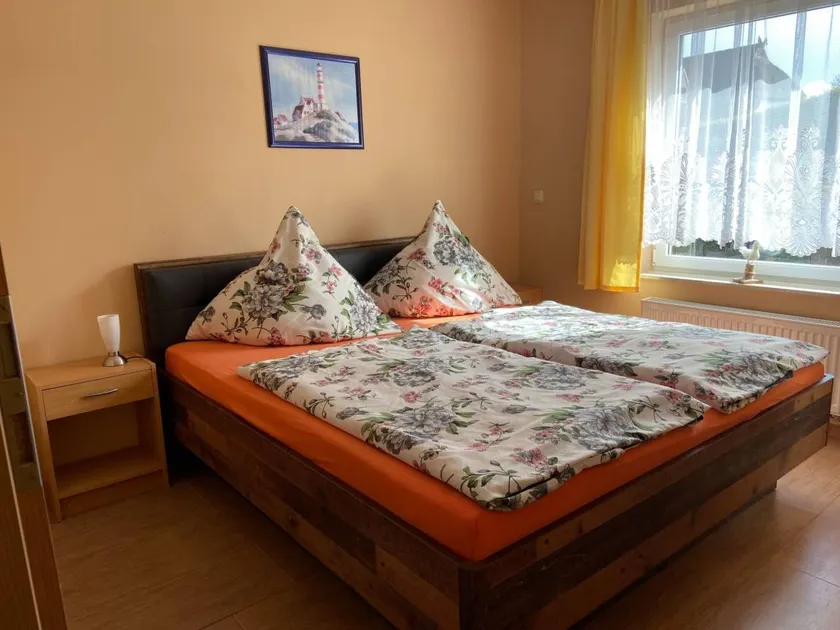 Appartamento con griglia, terrazza e giardino - Image 1