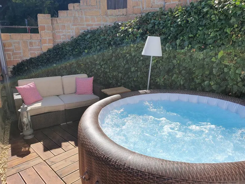 Incantevole casa totalmente attrezzata con terrazza e griglia - Image 1