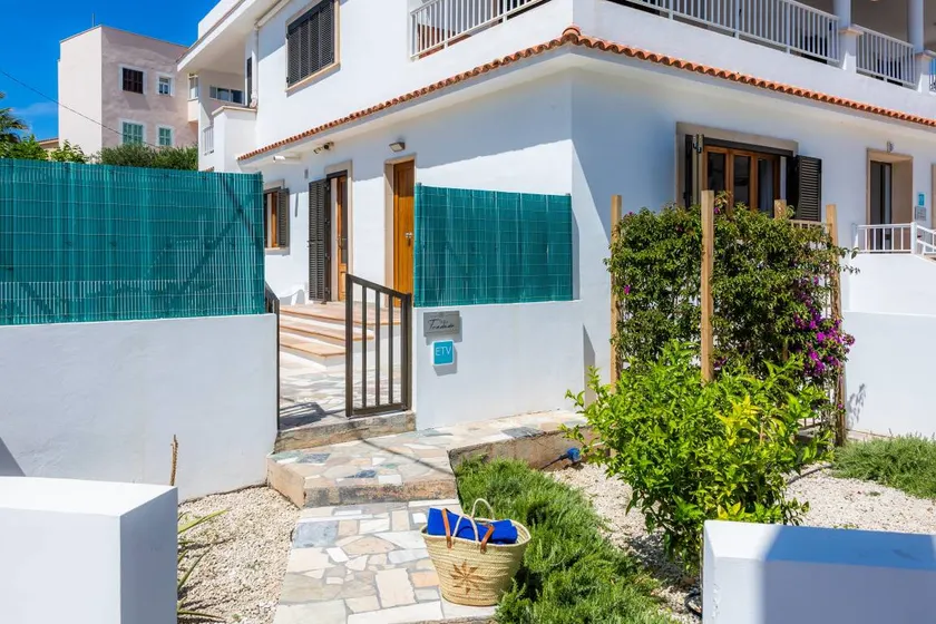 Flat with terrace | City view | Next to the beach | Good for workation - Image 1
