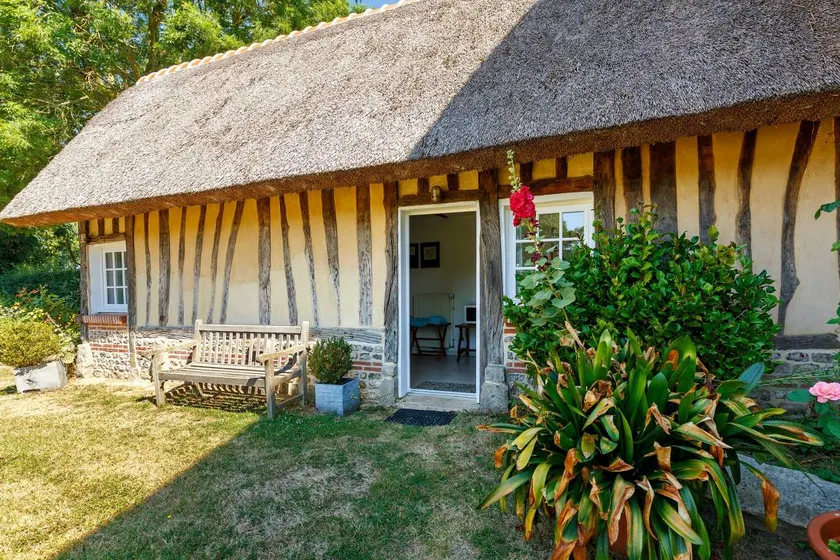 Cottage with garden | Garden view - Image 1