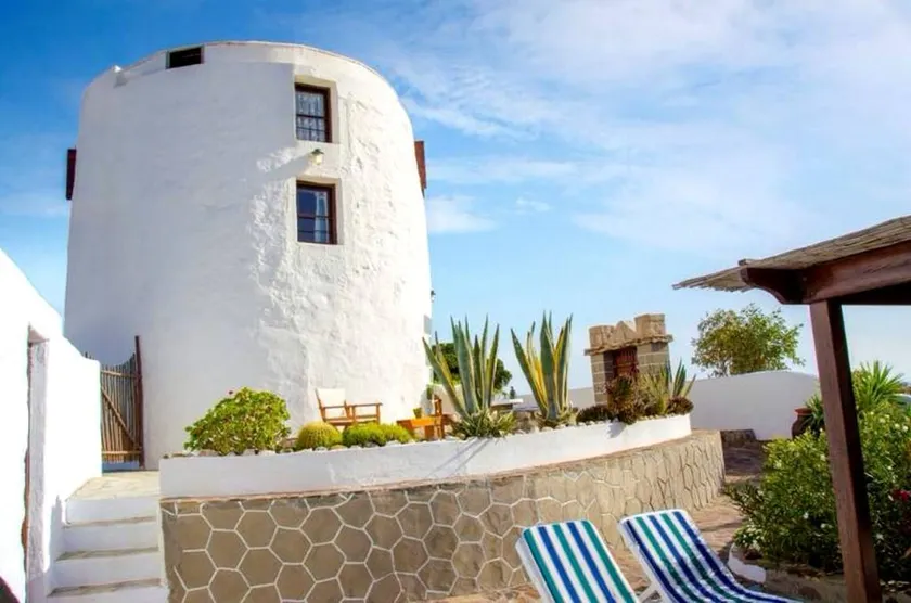 Unique Windmill Accommodation on Hill Overlooking the Aegean Sea in Milos, Greece - Image 1