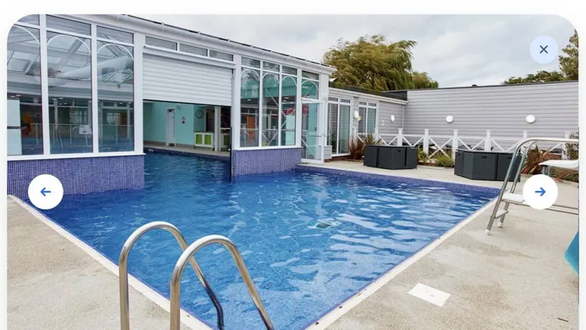 Chalet with pool - Image 1