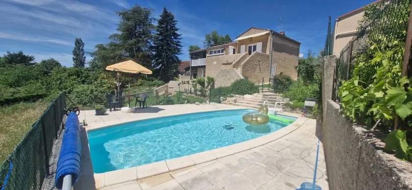 Charmante maison de vacances conviviale et familiale avec terrasse, barbecue et piscine | Vue jardin | Avec animaux admis - Image 1