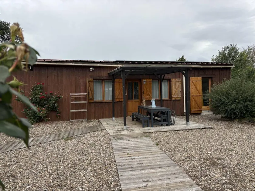 Gîte avec piscine, terrasse et barbecue - Image 1