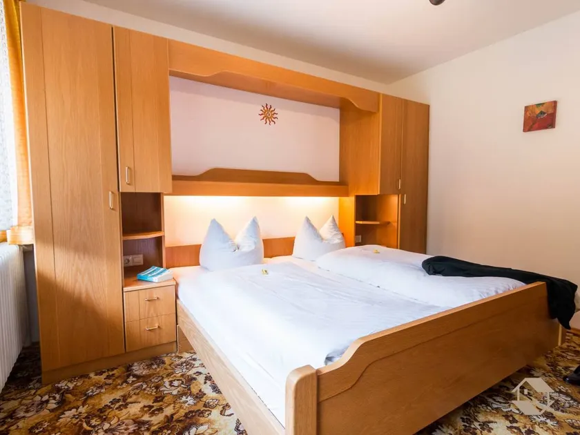 Double Room with Shared Terrace, Balcony and Wi-Fi - Image 1