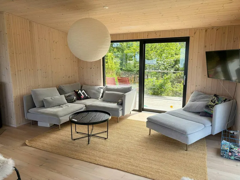 Casa adatta alle famiglie con giardino, sauna e terrazza | Vista sull'acqua | Ideale per lavorare da remoto - Image 1