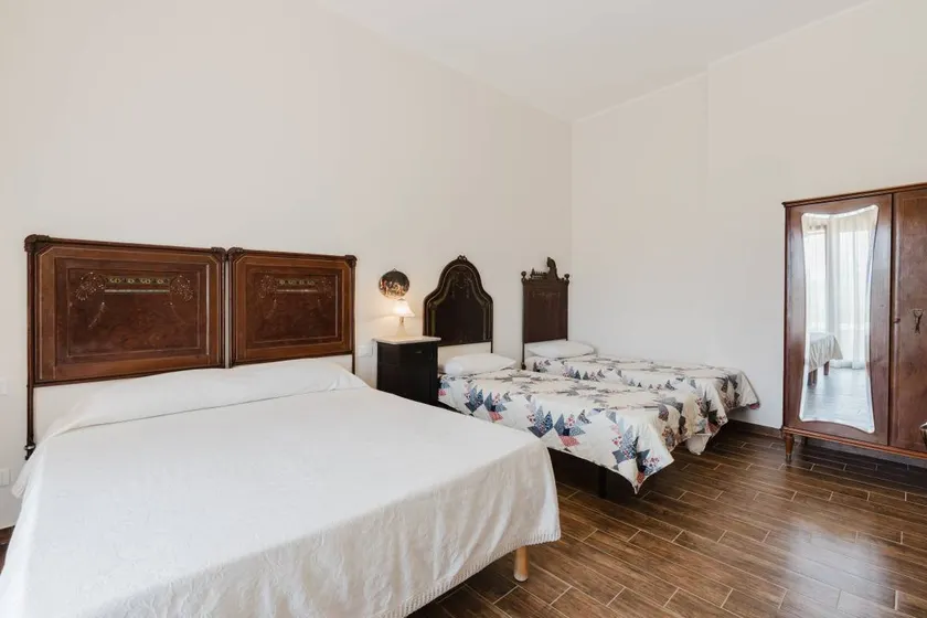 Chambre chez l'habitant avec jardin, internet haut débit et barbecue | Vue montagne - Image 1