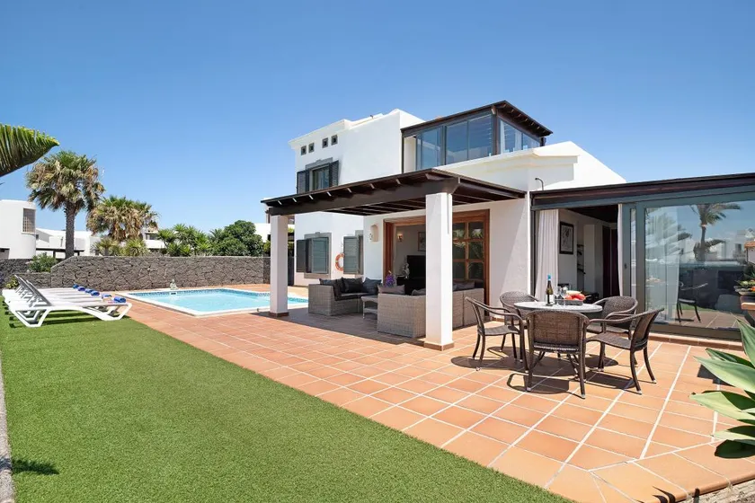 Vacation Home "Hipoclub Aguamarina 54" with Private Pool & Wi-Fi - Image 1