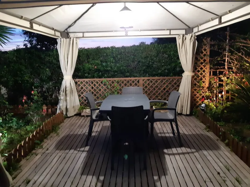 Flat with pool, BBQ & terrace - Image 1