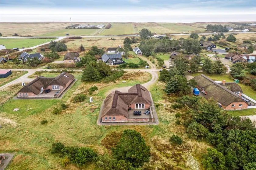 Holiday home with private pool, sauna & terrace - Image 1