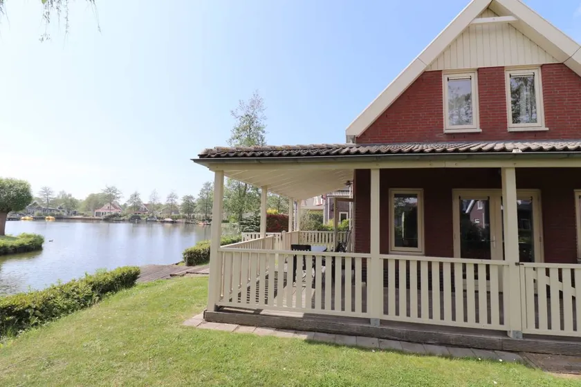 Holiday home with garden, sauna & terrace | Sea view - Image 1