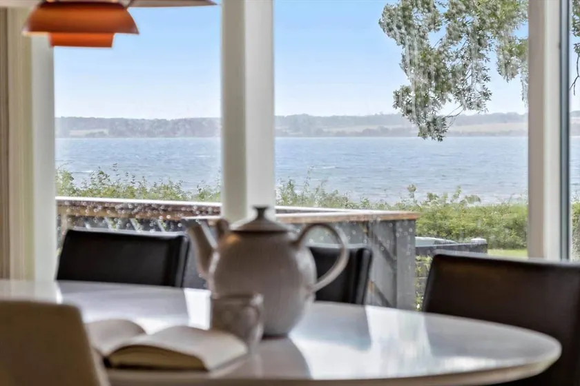 Family-oriented charming house with terrace & barbecue | Sea view - Image 1
