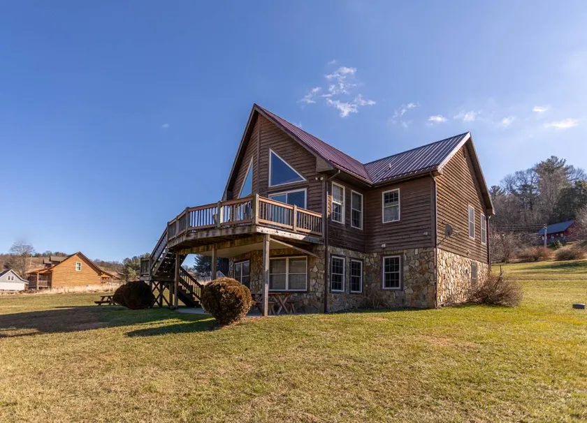 River House At Meadow Landing - Image 1
