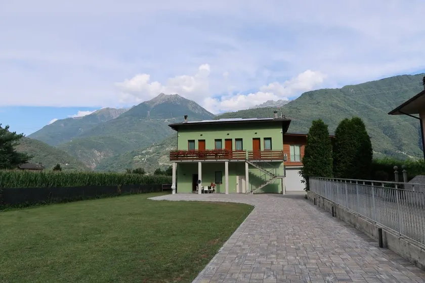 Voll ausgestattete charmante Wohnung mit Terrasse und Garten | Bergblick - Image 1