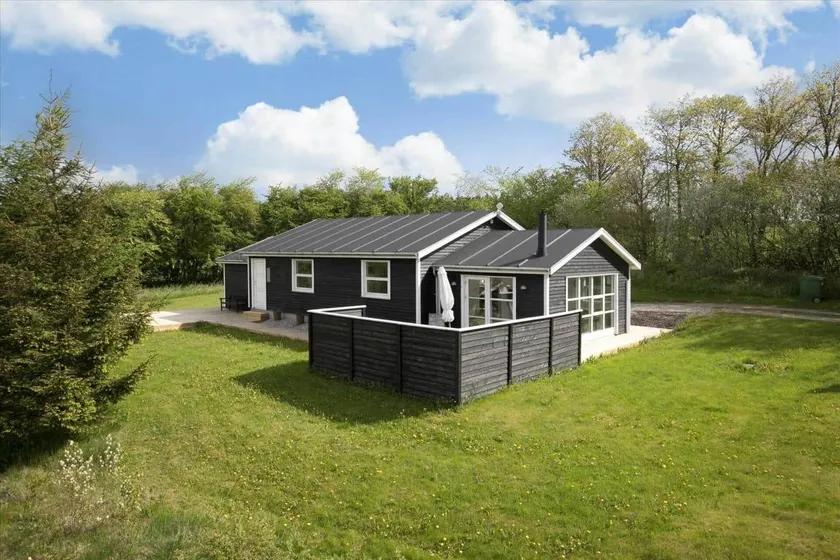 Fully equipped nice holiday home with terrace, jacuzzi & BBQ | Pets are welcome - Image 1